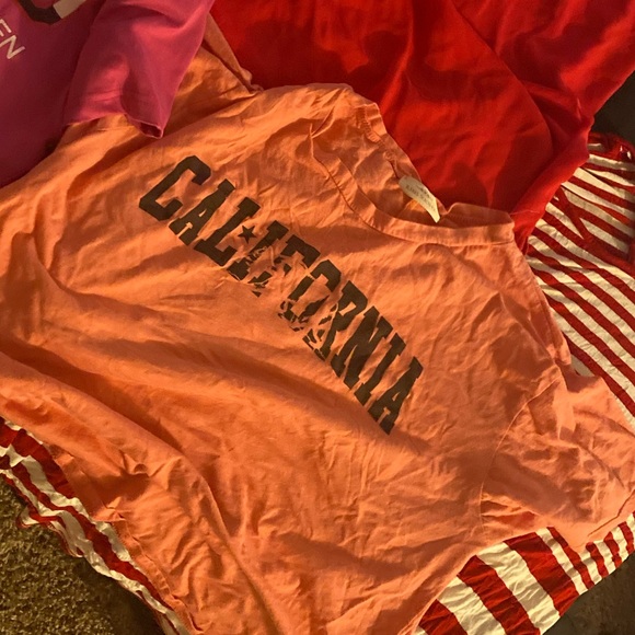 California crop top - Picture 1 of 1